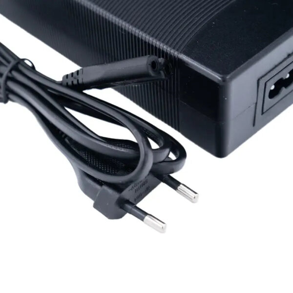 V20 - Oplader